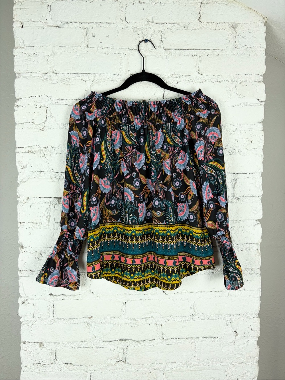 Evereve Allison Joy Paisley Off Shoulder Smocked Blouse XS